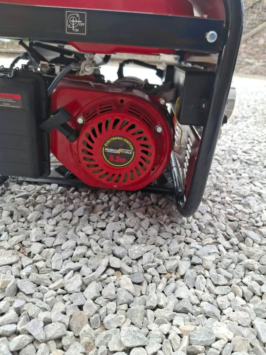 Petrol generator as new - Image 2