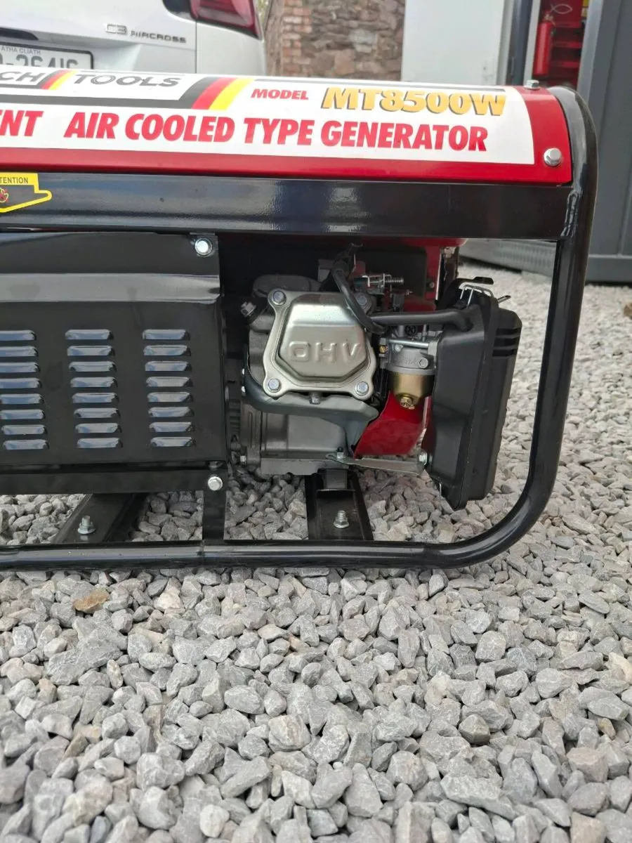 Petrol generator as new - Image 3