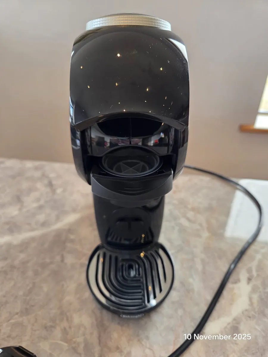 Dolce gusto coffee machine and pods - Image 3