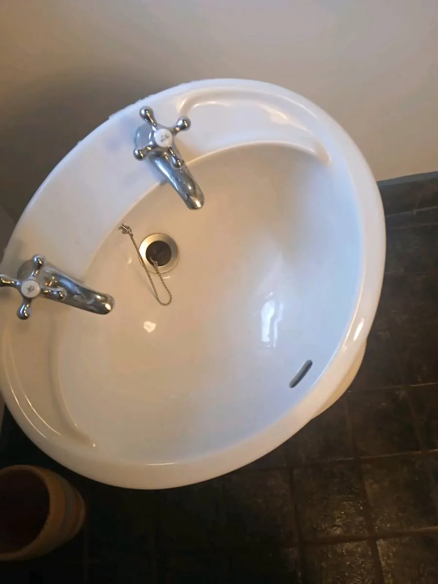 VANITY SINK (as new)No Pedistal! - Image 1