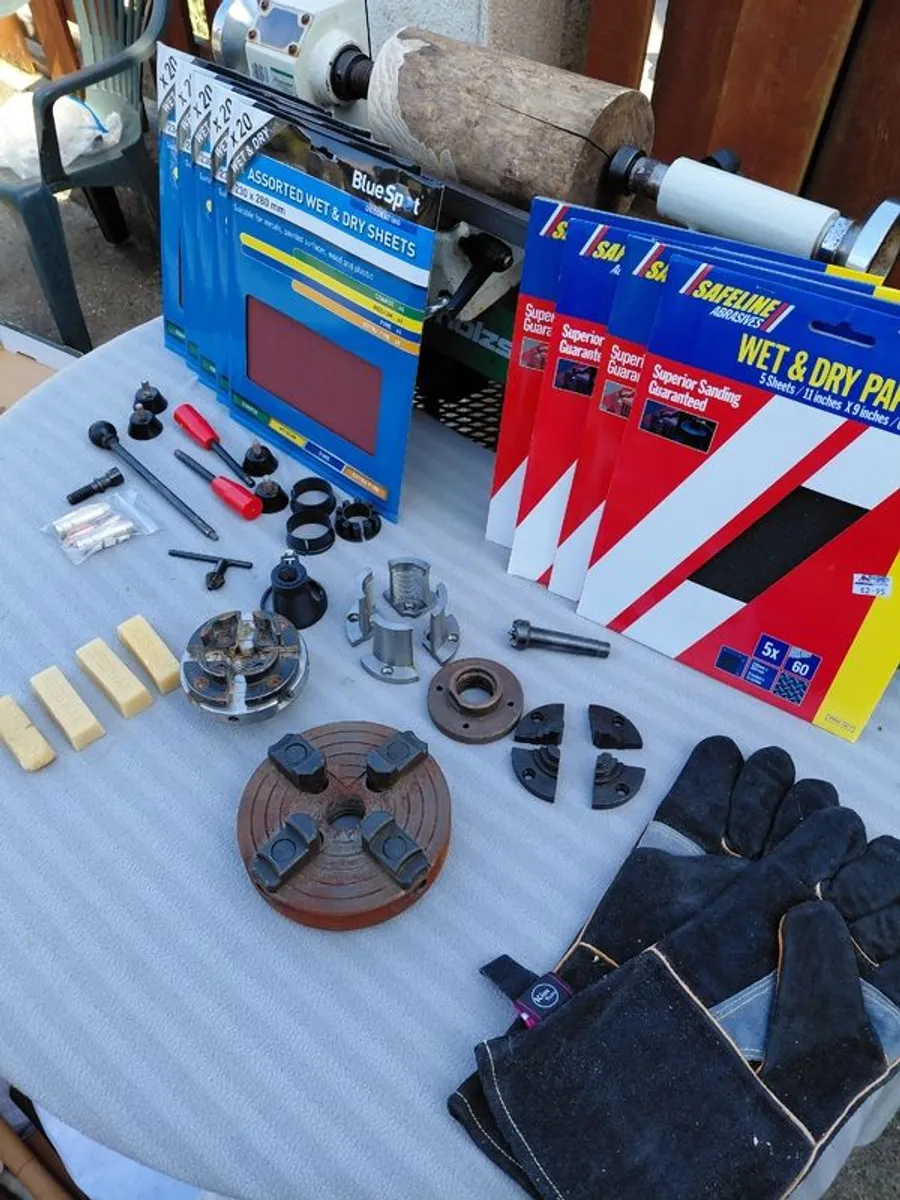 Holzstar DB 450 Wood Turning Lathe and Accessories - Image 2