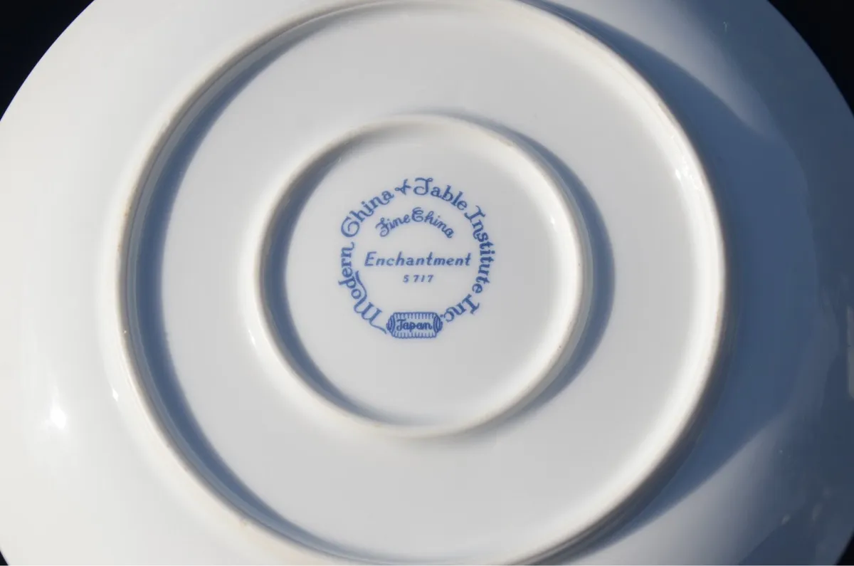 Vintage Enchantment 5717 Fine China Dinner Service - Image 2