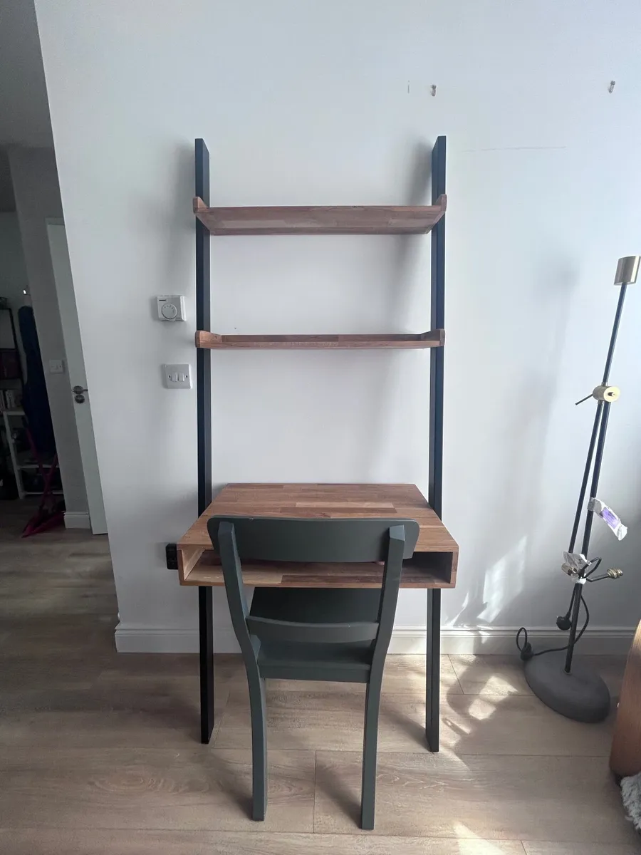 Desk and chair - Image 1