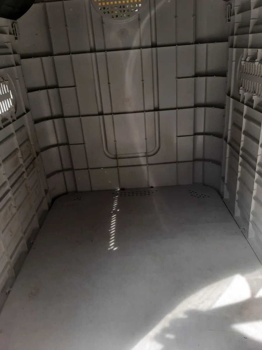 Dog box - Image 2