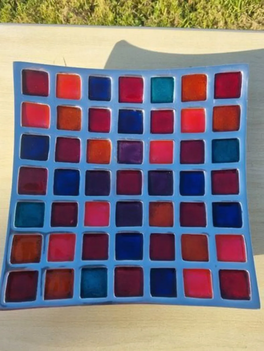 A colorful mosaic tray made of aluminum and enamel - Image 2