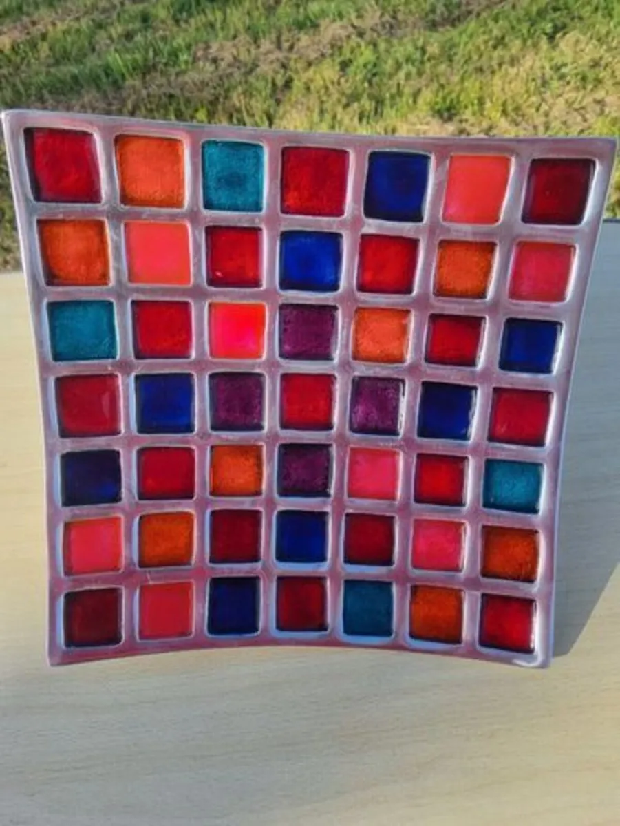 A colorful mosaic tray made of aluminum and enamel - Image 3