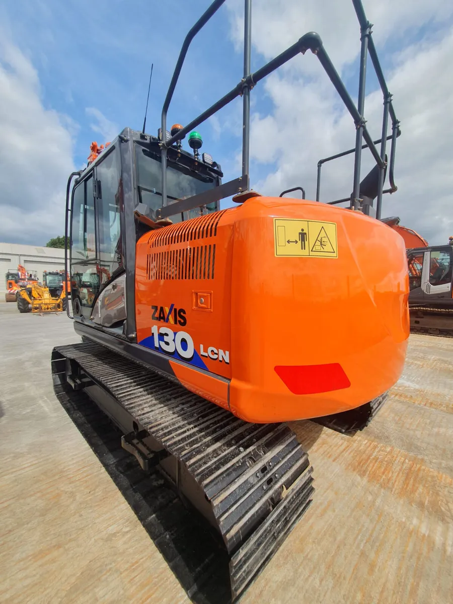 HITACHI ZX130-6 - Image 4