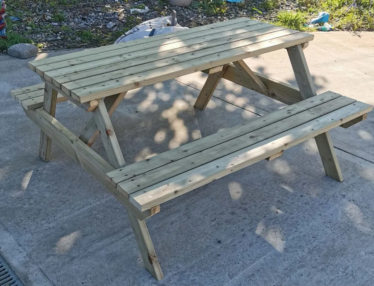 Picnic bench - Image 2
