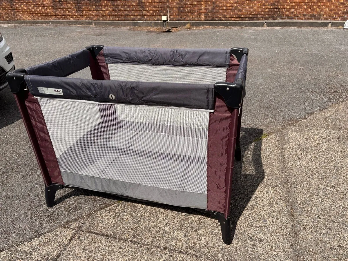 Travel cot - Image 3