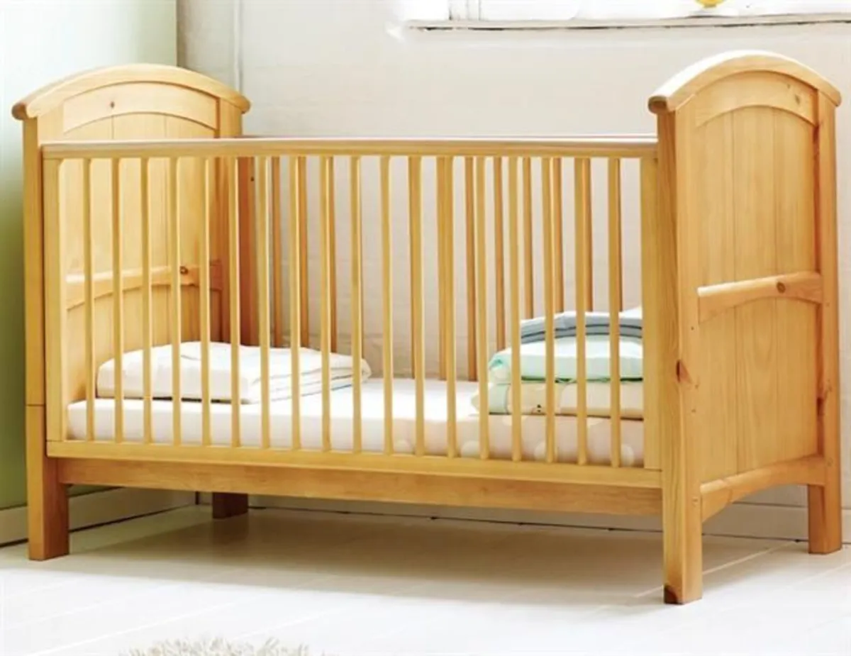 baby's cot