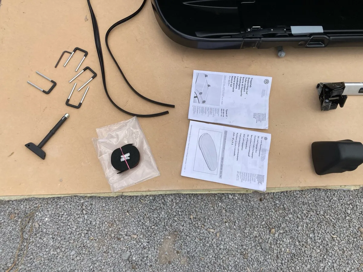 Volkswagen Roof Box and Rails - Image 3