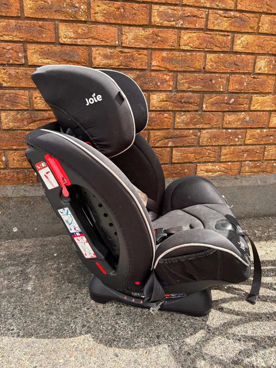 Car seat - Image 1
