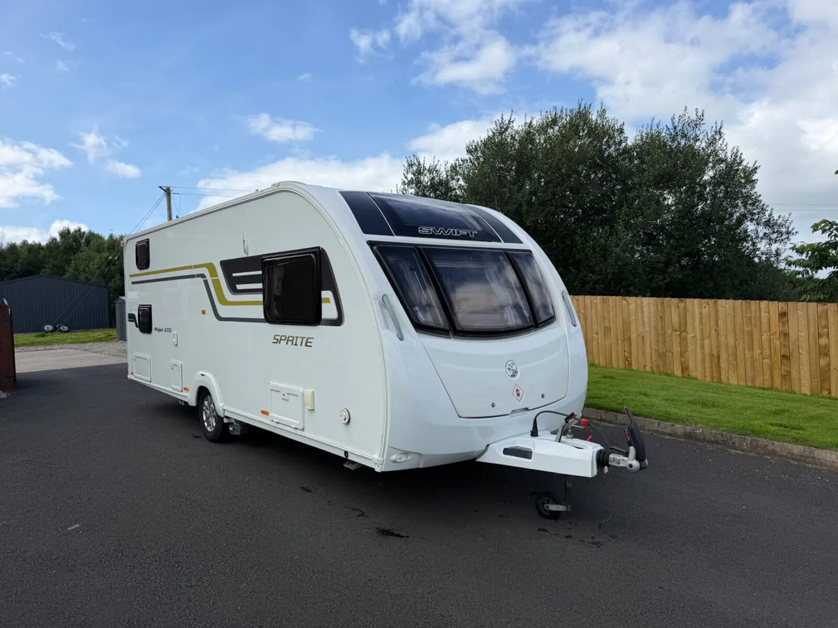 2016 Swift major 6 - Image 1