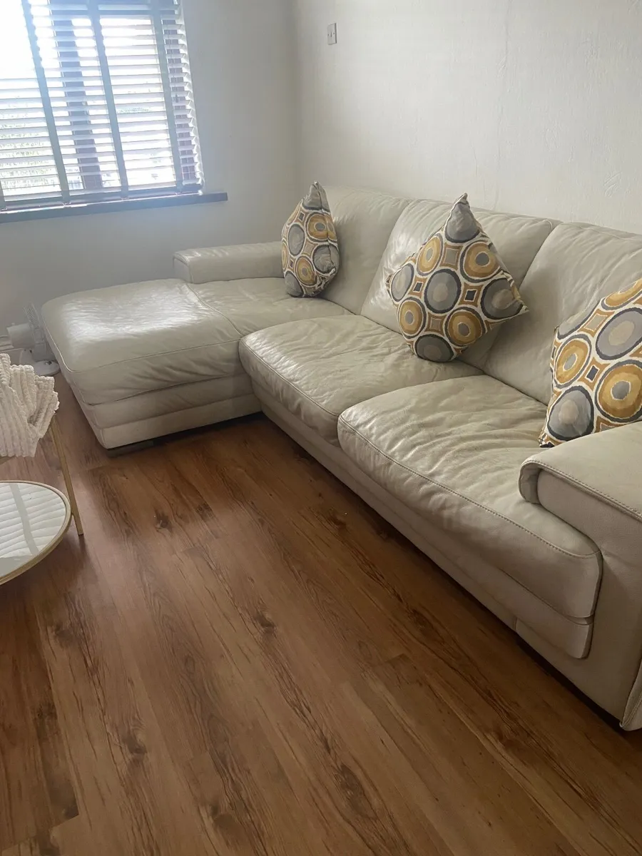 Free leather couch - Image 2