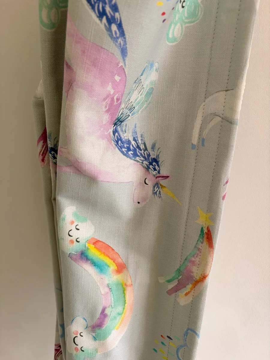 Unicorn Roman blind - Image 1