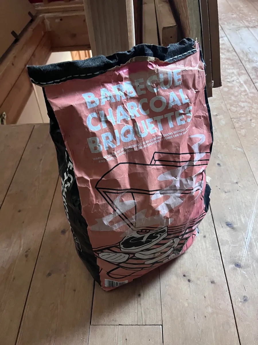 Barbecue Charcoal Briquettes - 5kg - Image 2