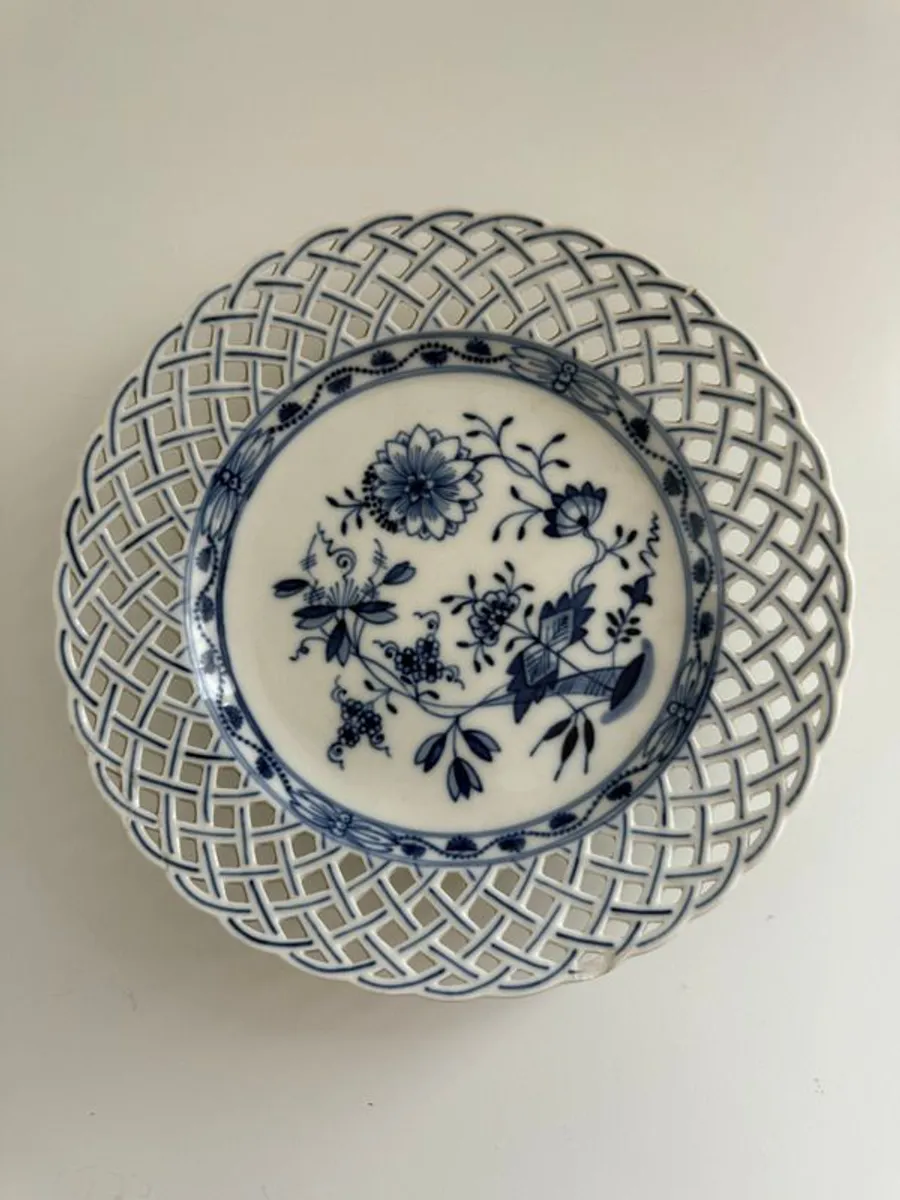 KPM Berlin. Antique Blue & White Reticulated Porcelain Plate. Royal Porcelain Manufactory - Image 4