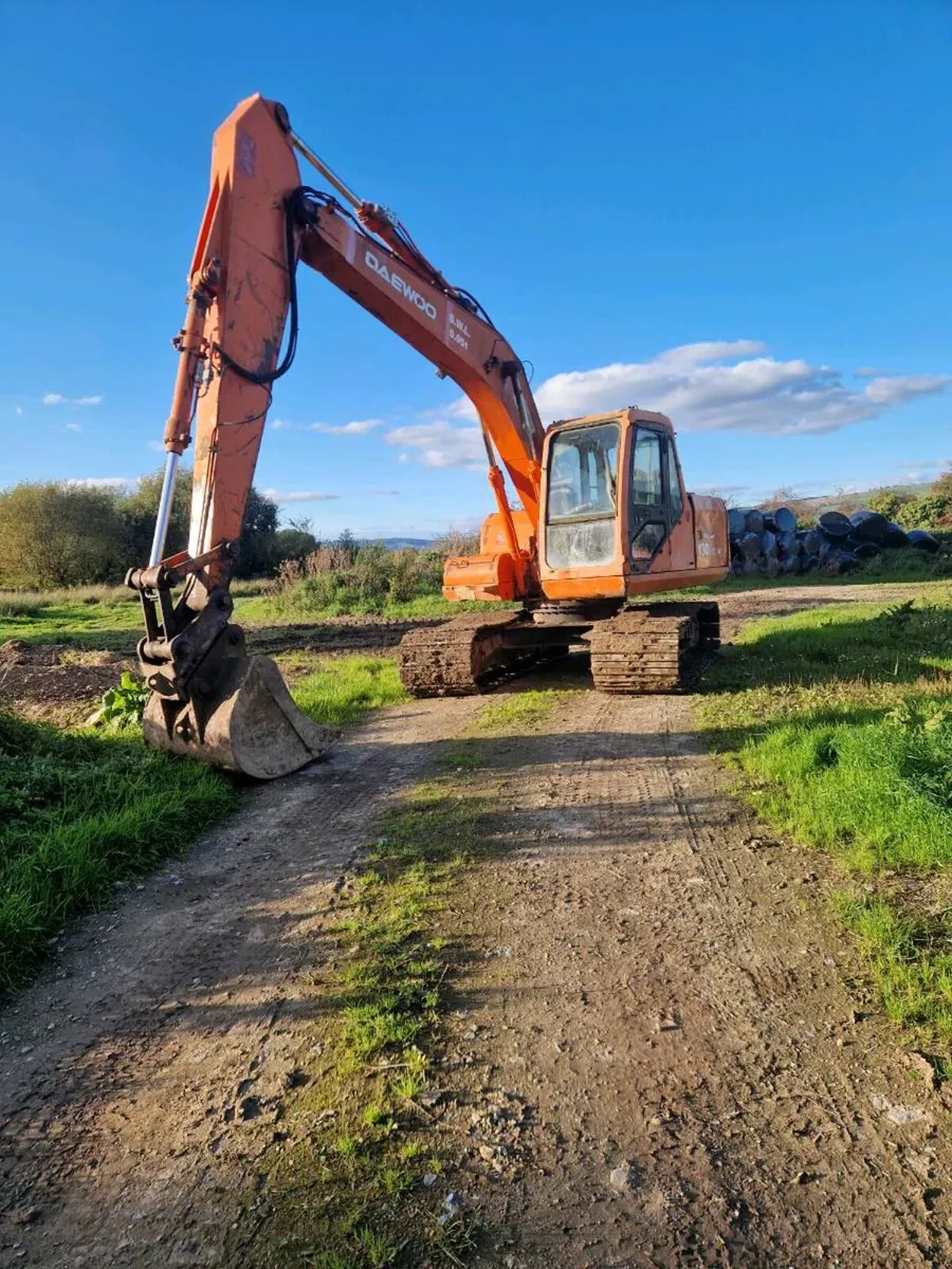 13T Daewoo excavator - Image 1