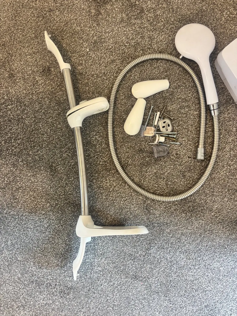 Triton T90sr Shower - Image 2
