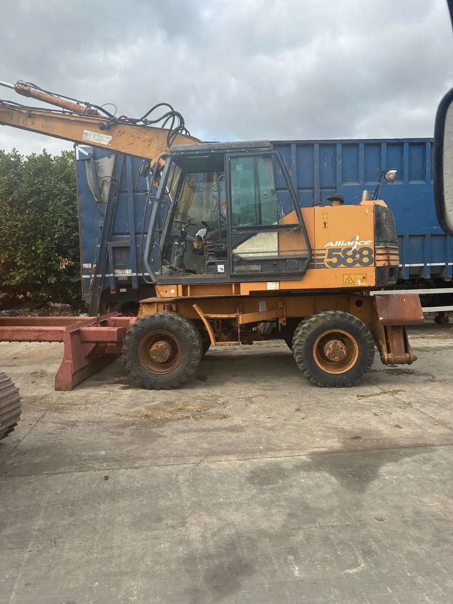 Case Alliance 588 wheeled excavator - Image 1