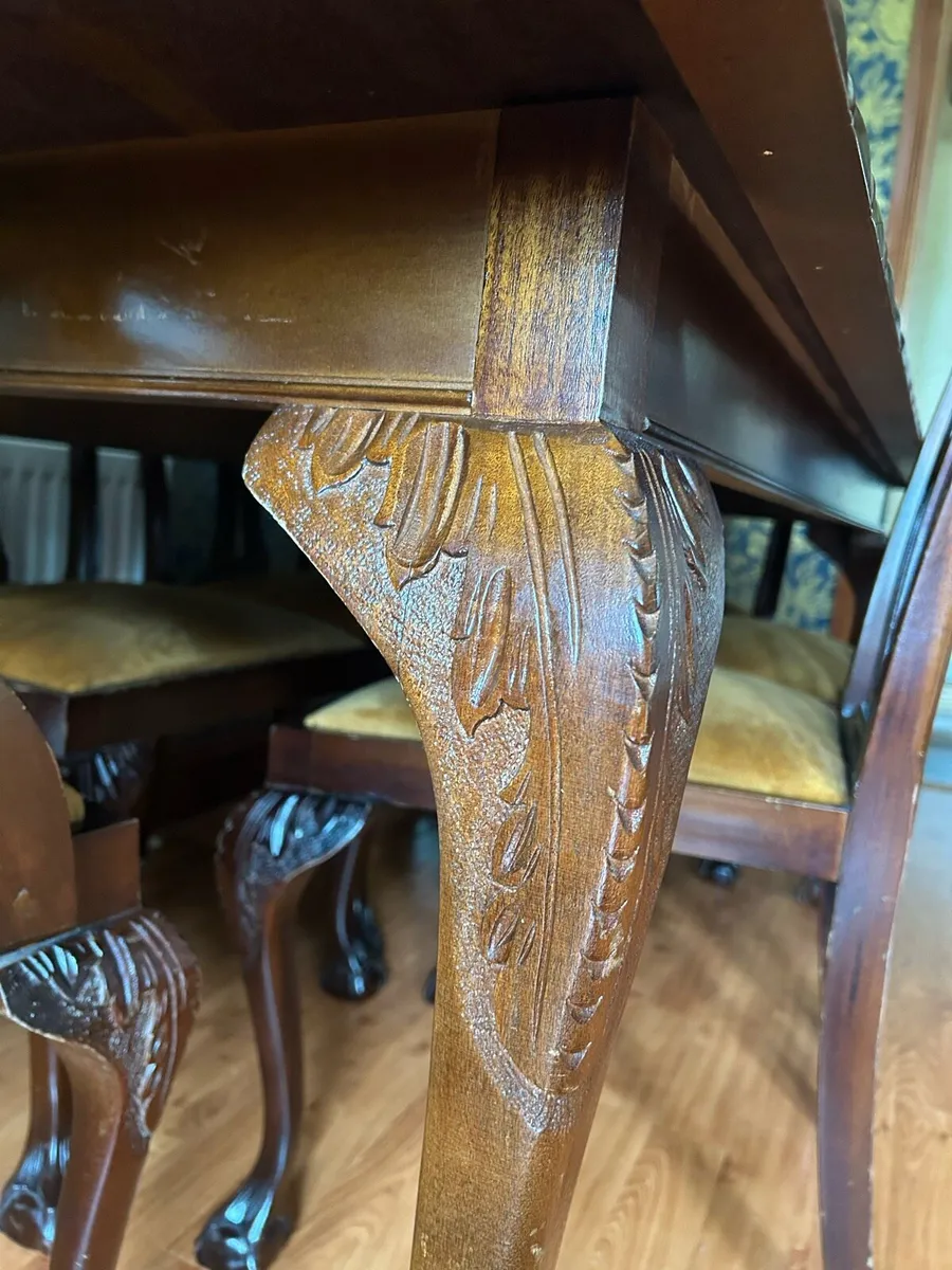 Table & Chairs - Image 2