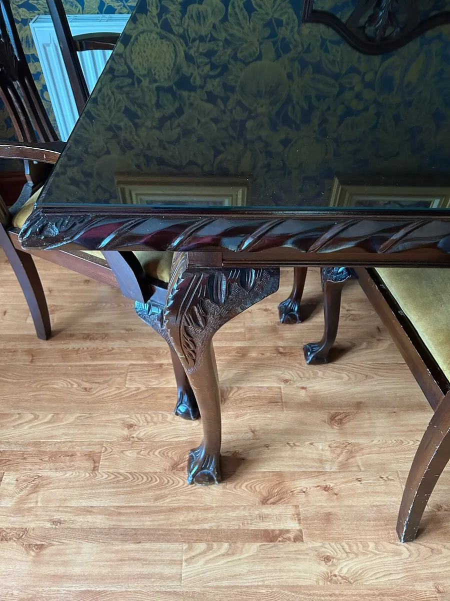 Table & Chairs - Image 3