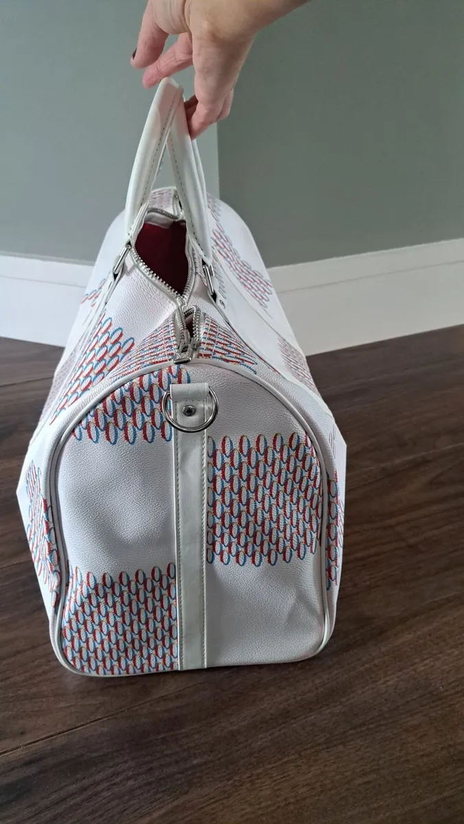 Designer inspired travel bag - Image 2