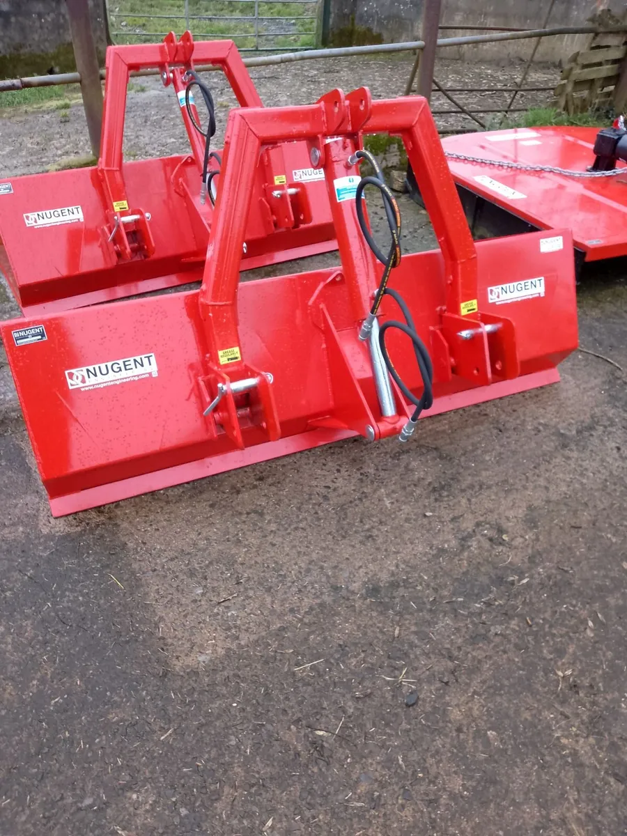 Linkbox and bale spike - Image 2