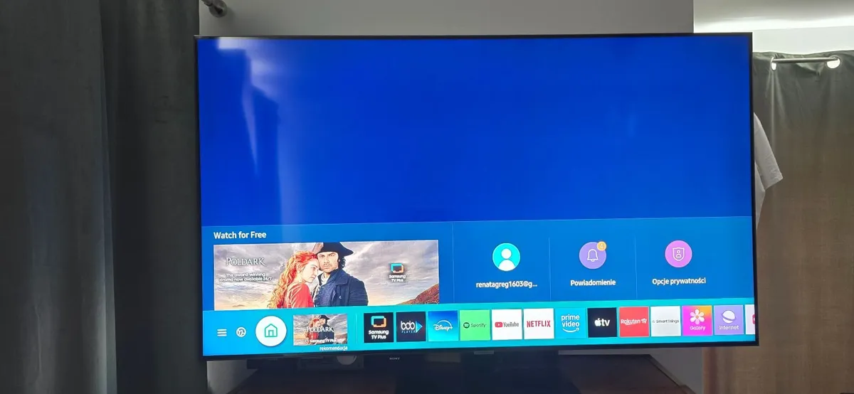 55"Samsung QLED smart tv - Image 3