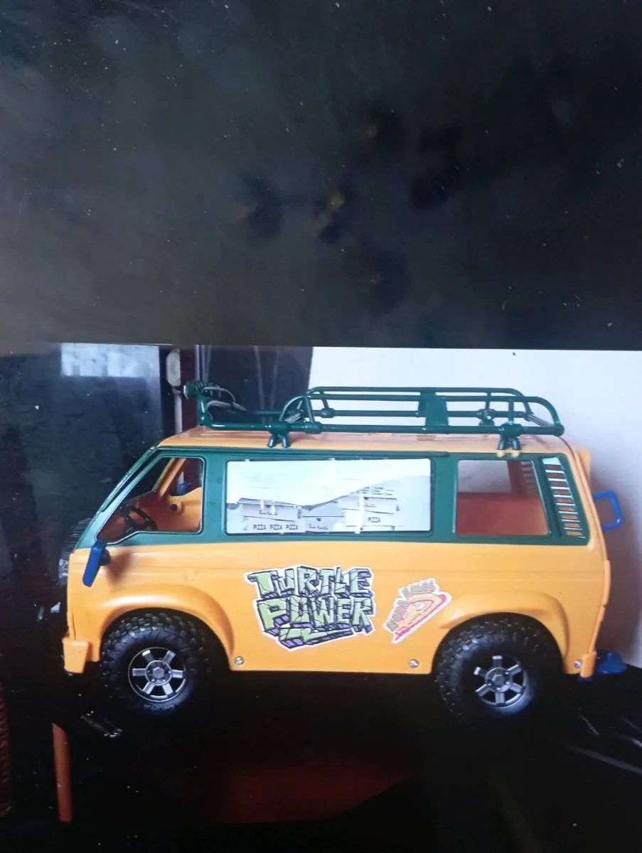 PLAYMATE 'TEENAGE NUTANT NINJA TURTLES WAGON - Image 1