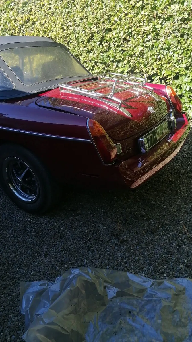 MG MGB 1977 - Image 2