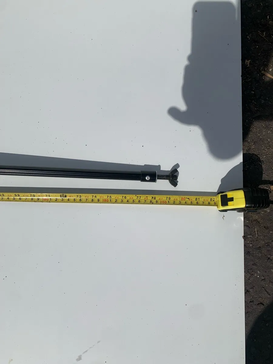 Stands - Image 1