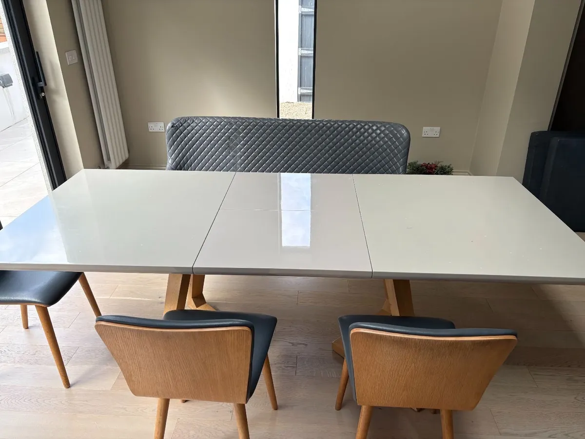 Extendable Dining Table, 4 Chairs & Bench - Image 2