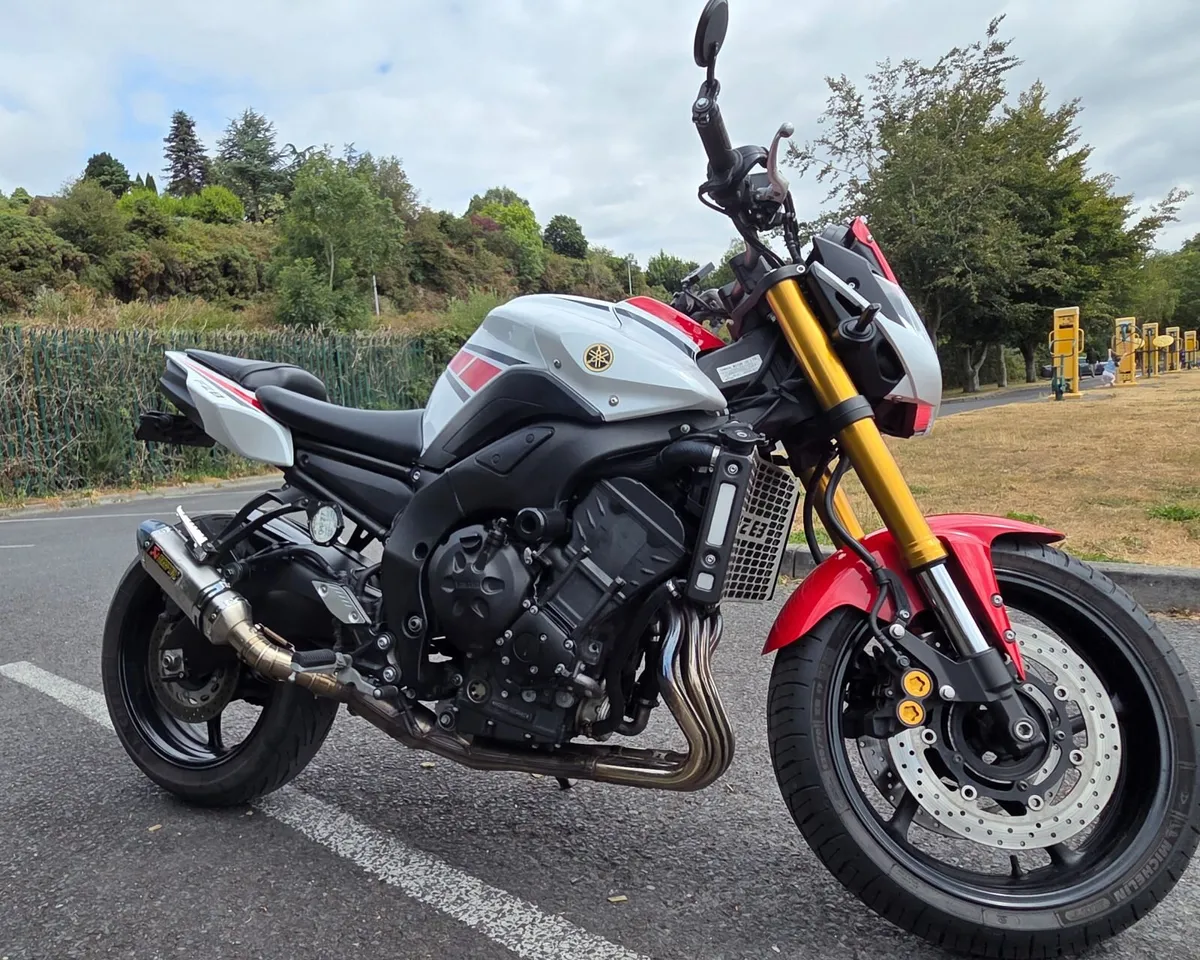 YAMAHA FZ8 (Fazer 800) - Image 4