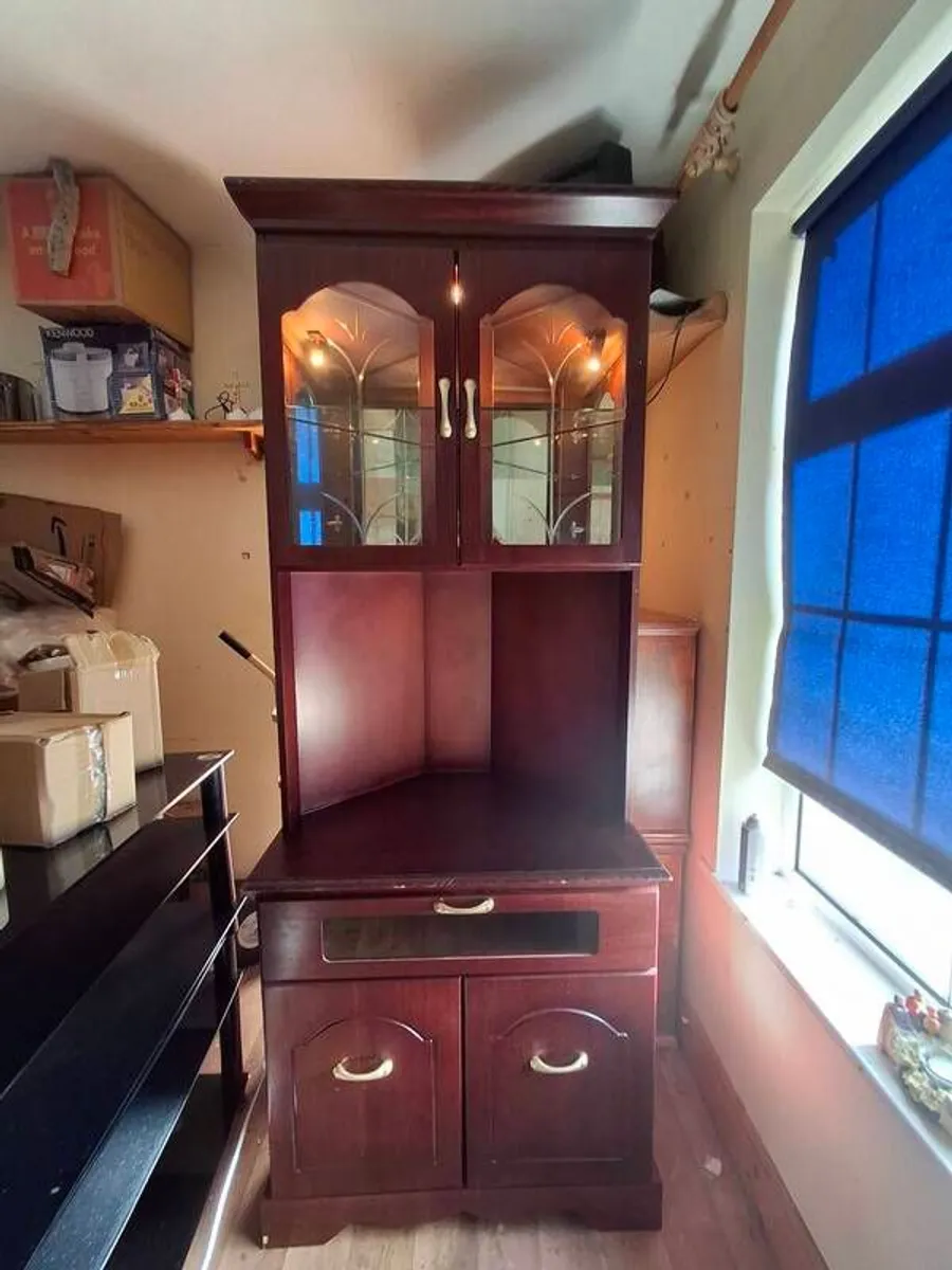 Display Cabinet - Image 1