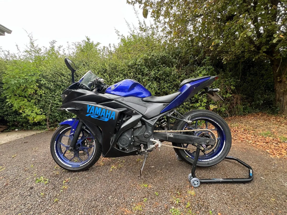 2016 Yamaha R3 - Image 2
