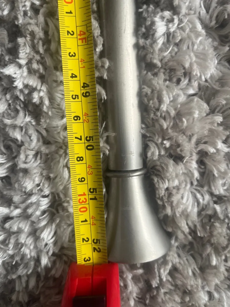 Curtains poles - Image 1