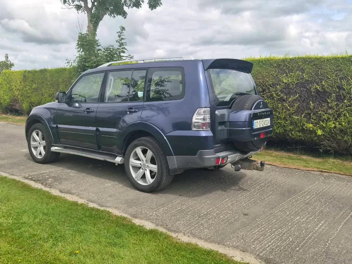 Mitsubishi Shogun Pajero Diamond crew cab - Image 4