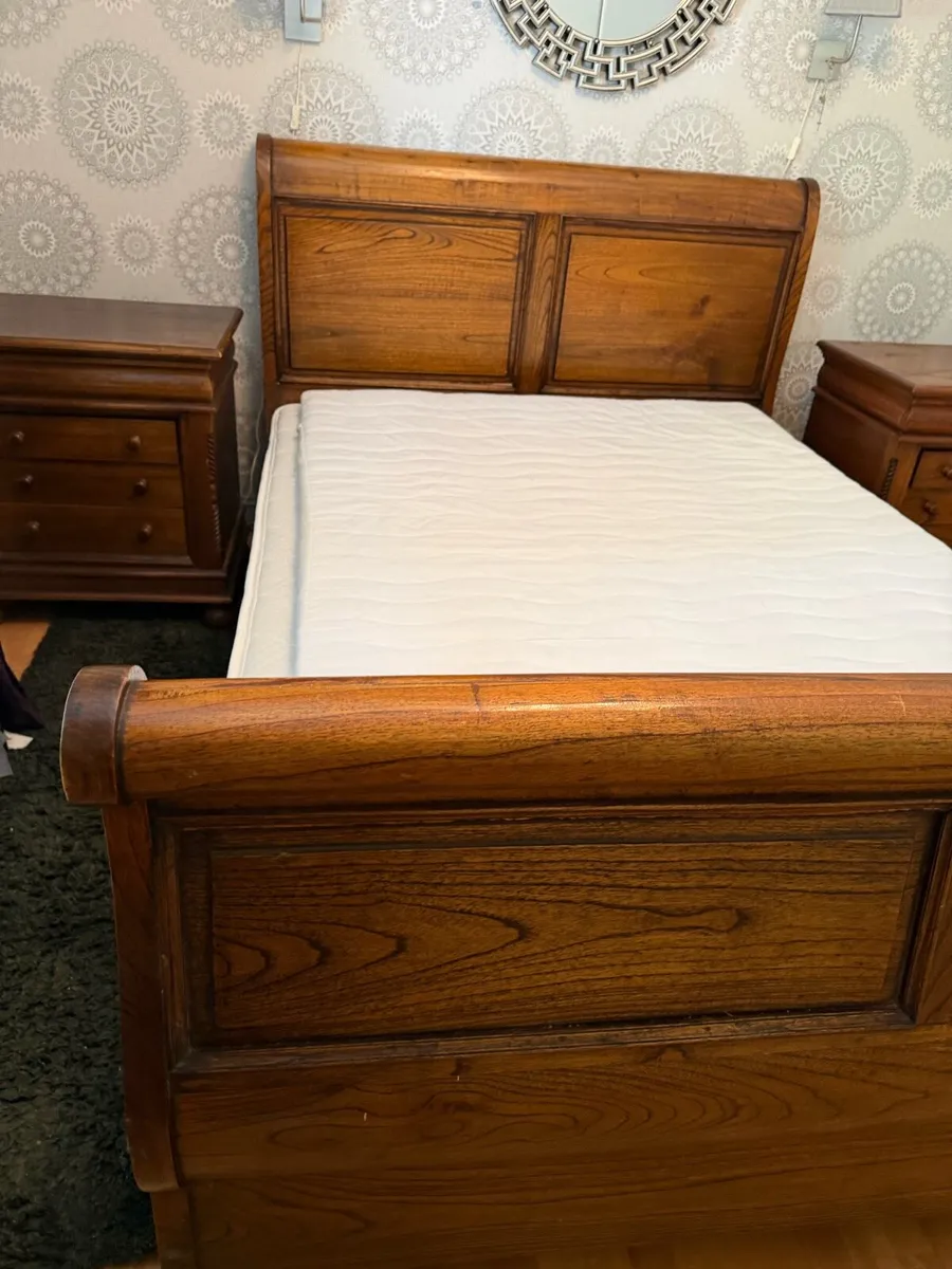 Solid oak sleigh  bed with solid oak side lockers - Image 3