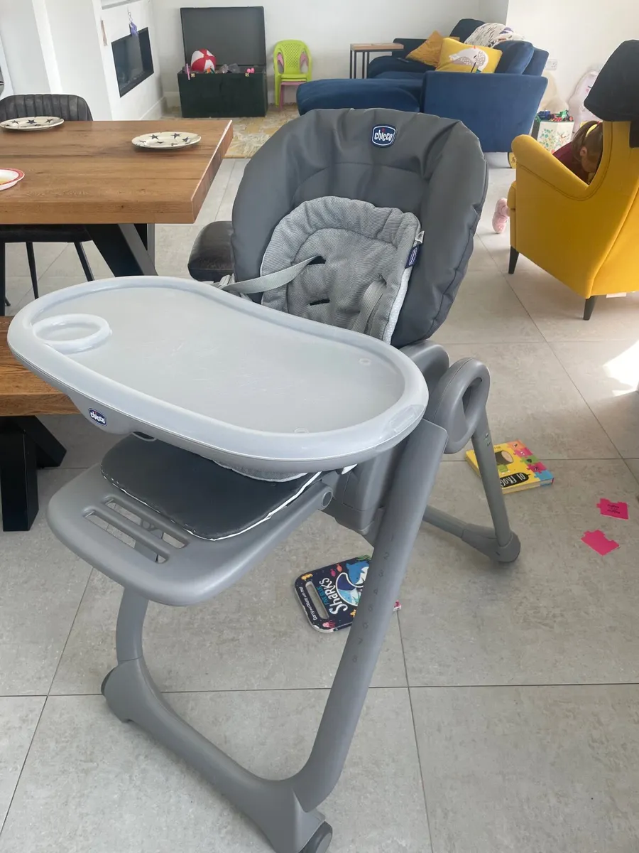 Baby high chair - Image 1