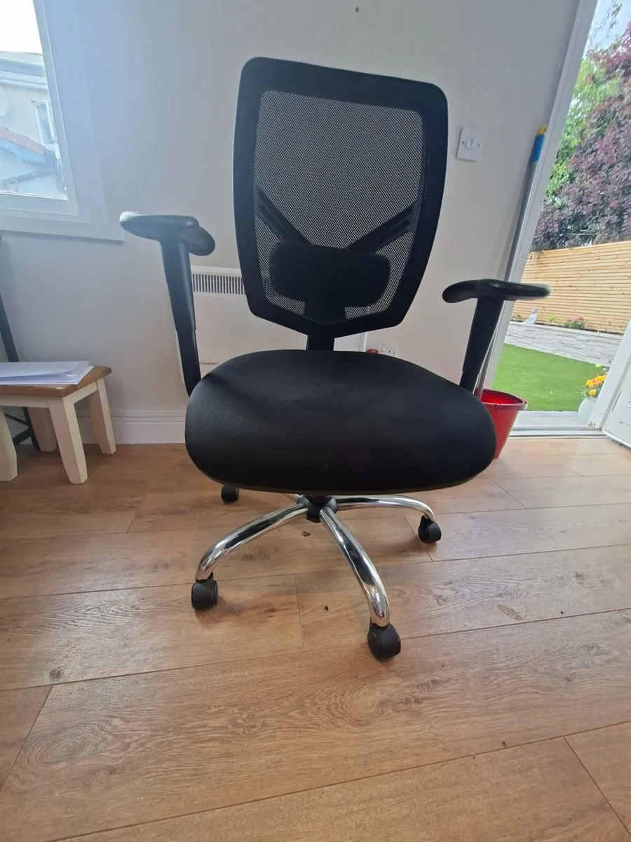 Ergonomic Office chair - Image 2
