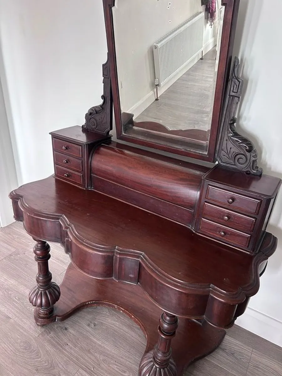 Dressing Table - Image 1