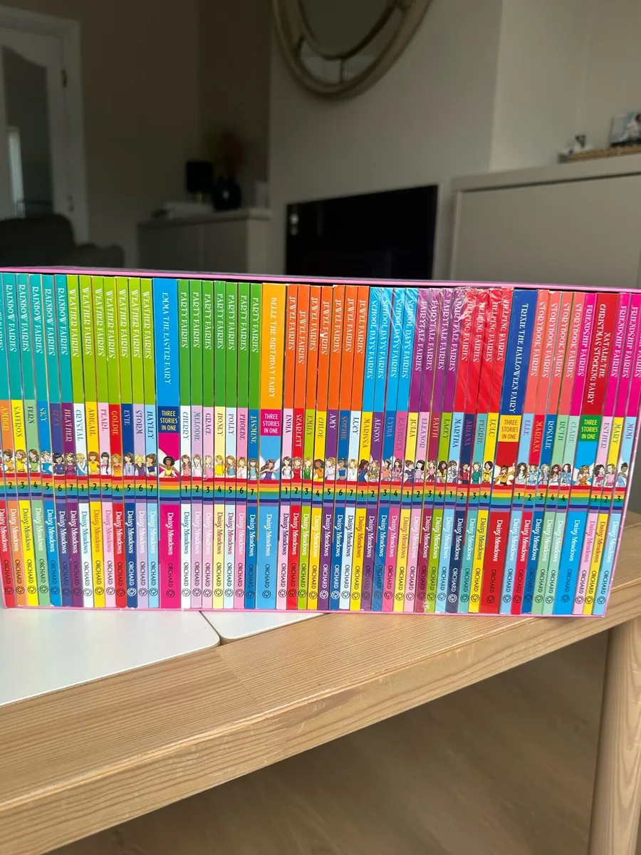 Rainbow magic book set - Image 2