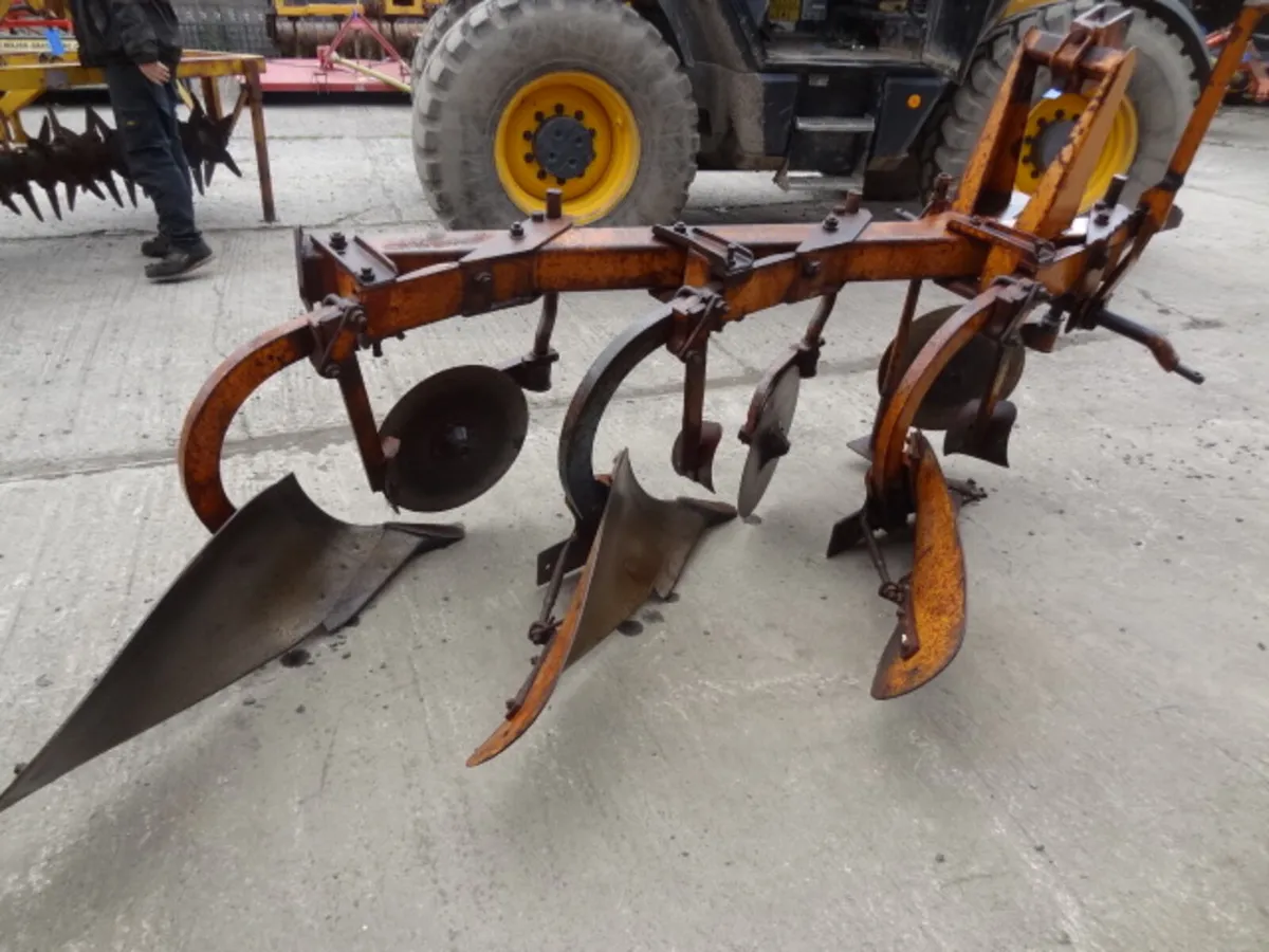 Overum 3 Furrow Conventional Plough - Image 2