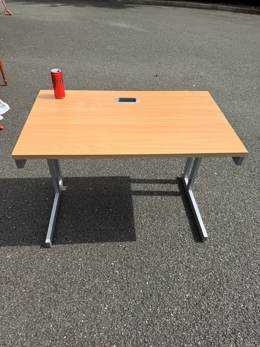 Desk and chair - Image 3