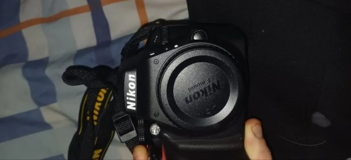 Nikon D3300 AF-P 18-55 Vr Kit(only 16 acutations!) - Image 2
