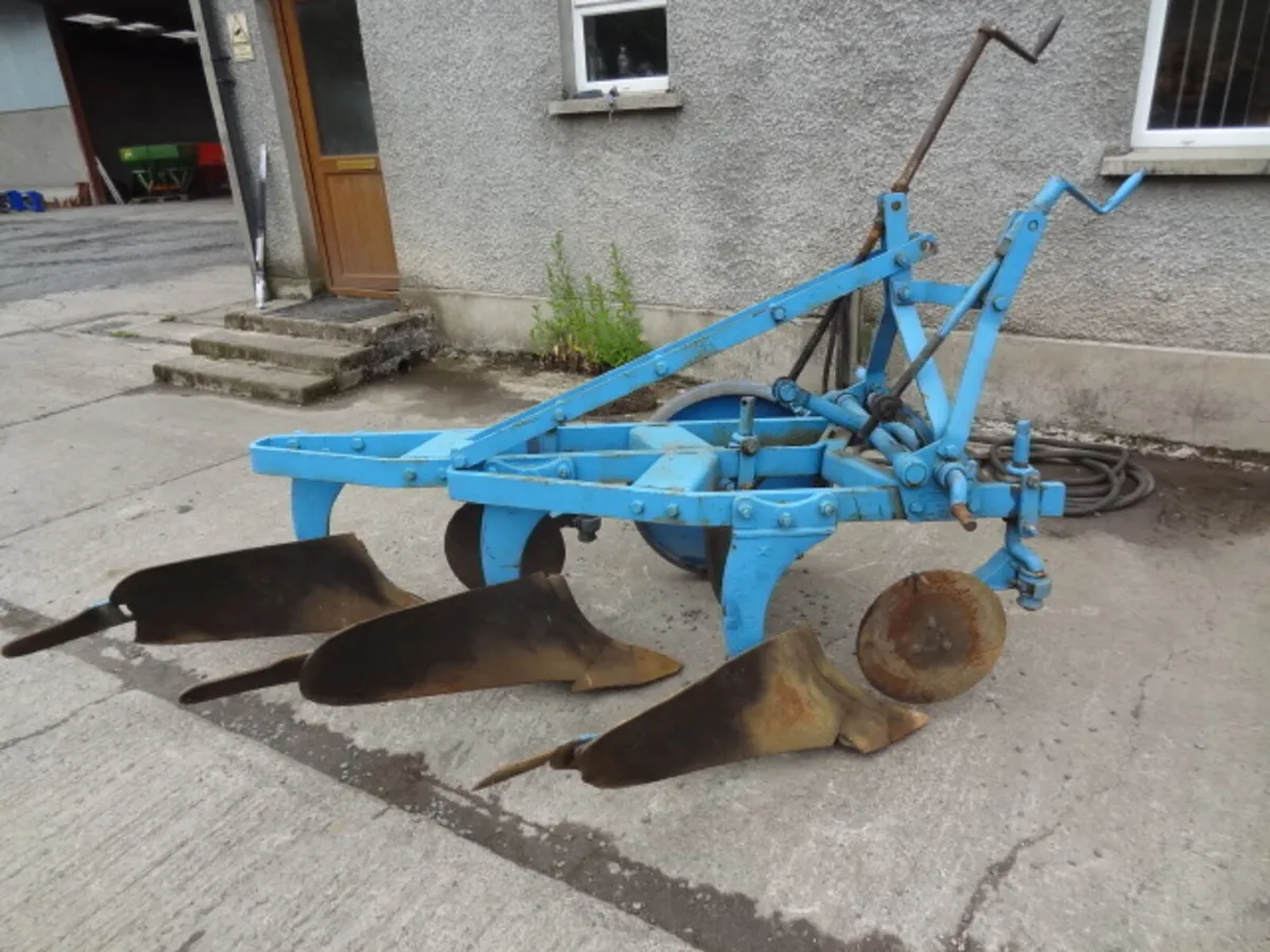 Ransomes 3 Furrow Conventional Plough - Image 2