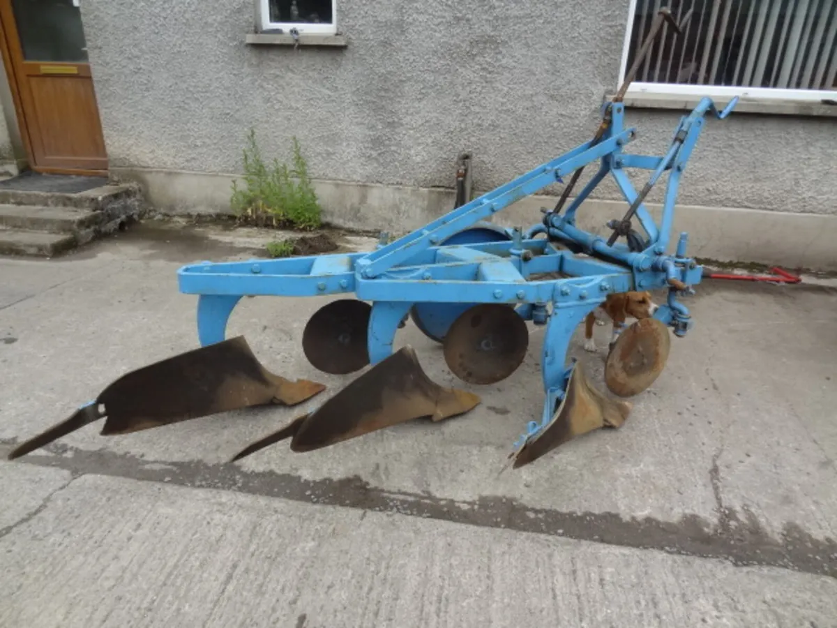 Ransomes 3 Furrow Conventional Plough - Image 3