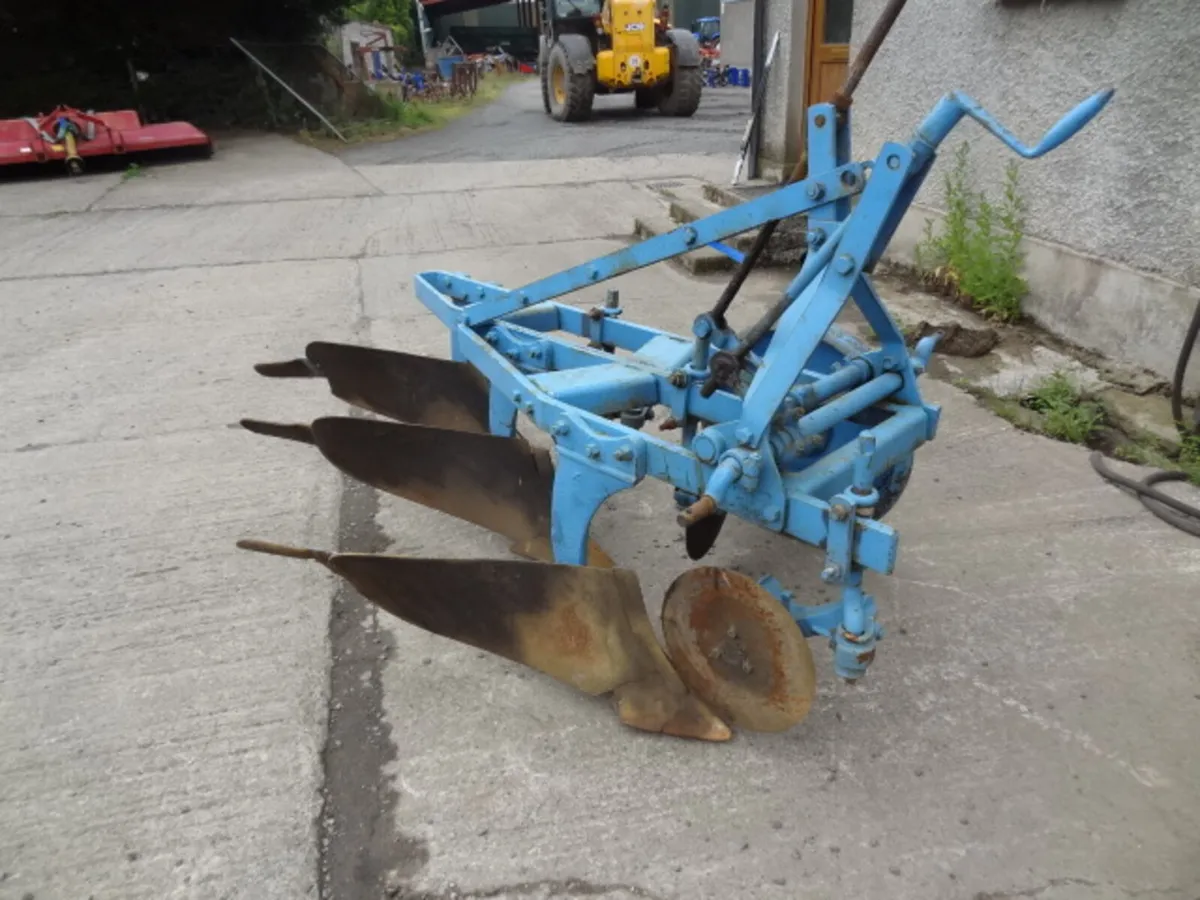 Ransomes 3 Furrow Conventional Plough - Image 1