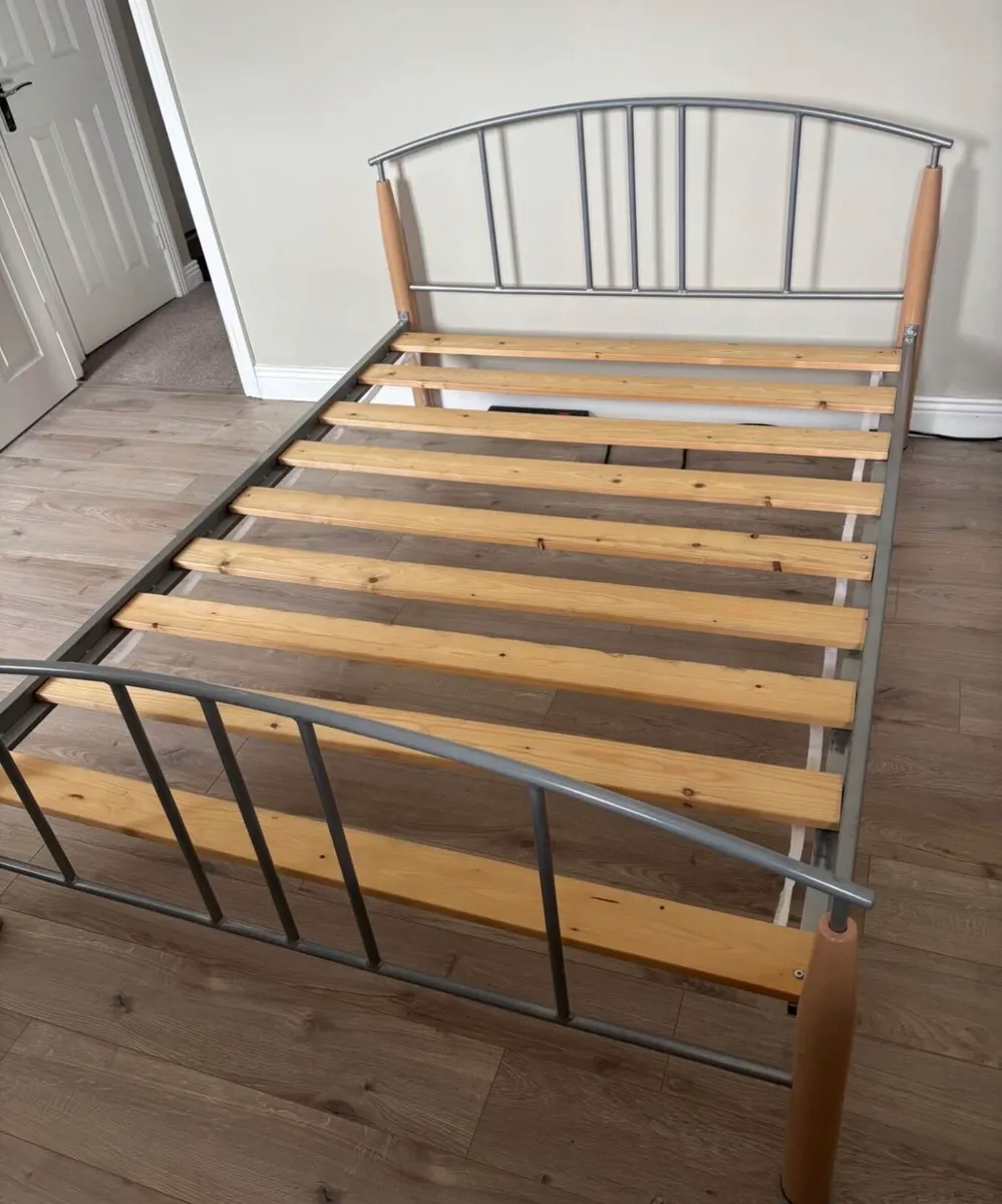 Double bed frame - Image 1